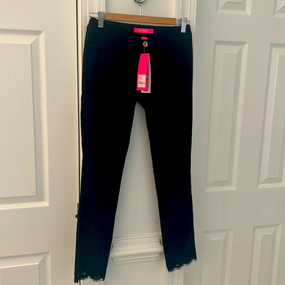 Lilly Pulitzer NWT black lace ankle pants. Size 00
